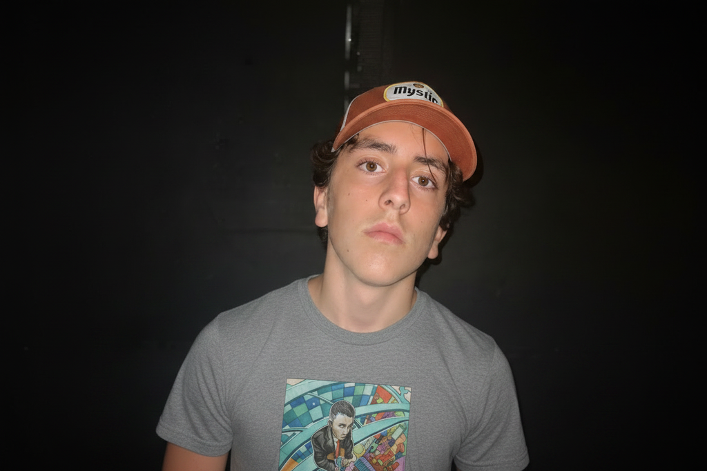 Sport Grey Tee - Model 1